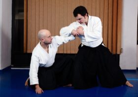 Aikido jako droga harmonii: Jak zacząć i rozwijać swoje umiejętności